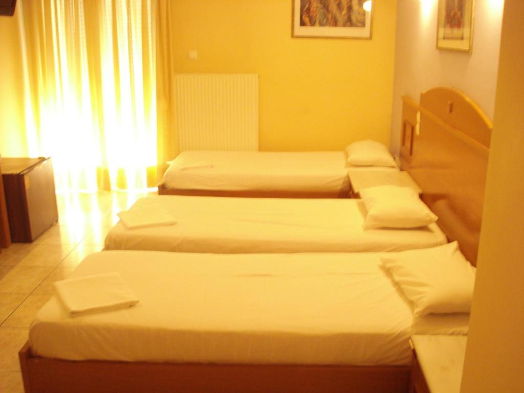 Hotel Cybele Pefki Atenas Quarto foto